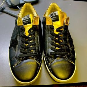 Black and Gold trim golden goose men’s sneakers size 42/US 9.